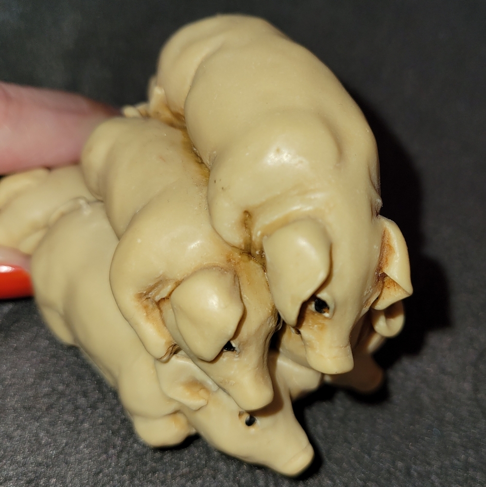 Vintage SIAB Resin Pile Of Pigs Trinket Box Made In England, United Kingdom 